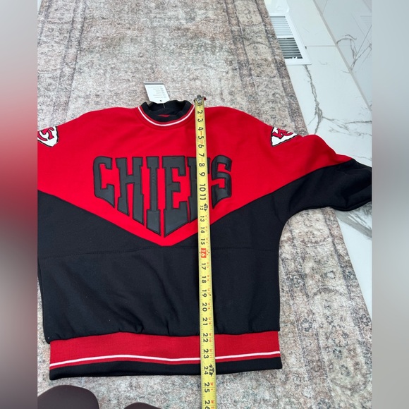 ❌SOLD VINTAGE STYLE KANSAS CITY CHIEFS SWEATSHIRT - Picture 7 of 8